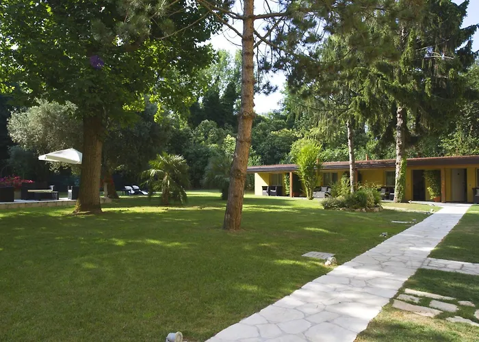 Отель Viktoria Palace