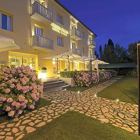 Viktoria Palace Hotel
