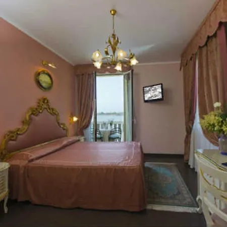 Готель Viktoria Palace 4*
